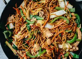 Chicken Lo Mein (Restaurant Style Without A Wok) recipe