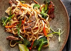Beef and Broccoli Lo Mein recipe