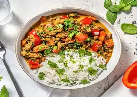 Cal Smart Spicy Coconut Turkey Curry with Spinach and Peppers recipe