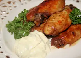 Hot Chicken Wings With Banana and Curry Sauce recipe