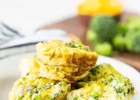 Broccoli Cheese Breakfast Egg Muffins recipe