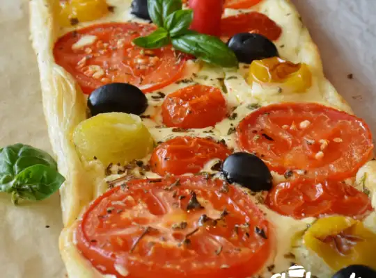 Stashcook | Veggie Puff Pastry Pizza