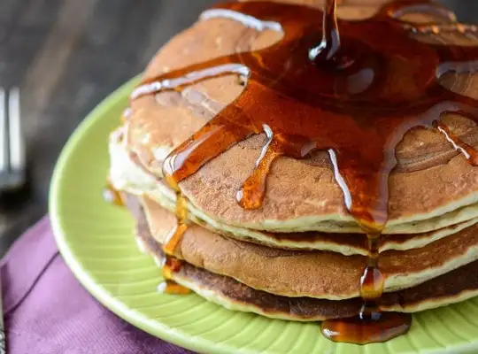 Stashcook | Banana Pancakes with Cinnamon Swirl