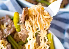 Beef Lo Mein with Asparagus recipe