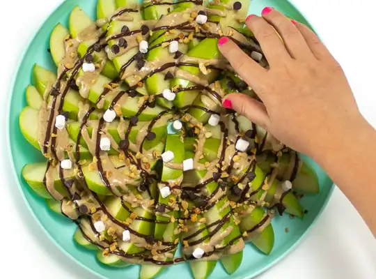 Stashcook | Healthy Caramel Apple Nachos