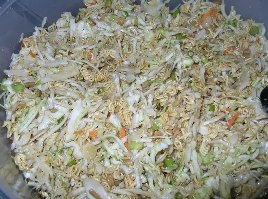 Stashcook | Tangy Ramen Noodle Salad