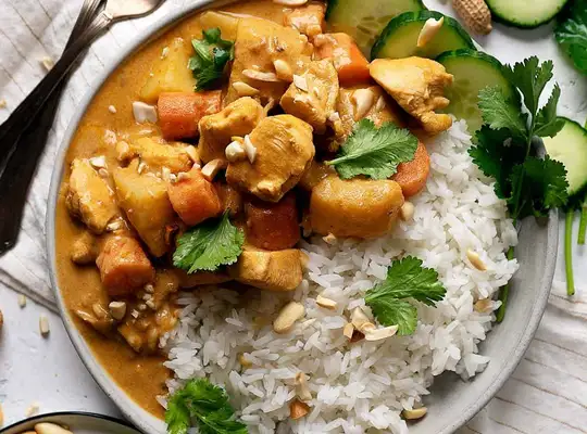 Stashcook | Quick 30-Minute Chicken Massaman Curry