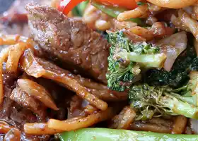 Beef and Broccoli Lo Mein recipe