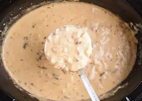 Easy Slow Cooker Clam Chowder recipe