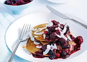Healthy banana pancakes with berry compote recipe
