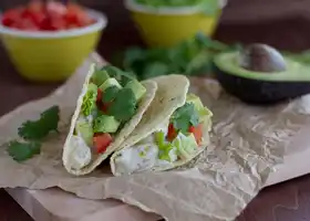 Creamy Cilantro Chile Chicken Tacos recipe