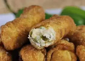 Mini Jalapeno Popper Egg Rolls recipe