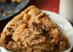 Whiskey-Apple Crumble Pie recipe