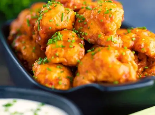 Stashcook | Air fryer buffalo cauliflower wings