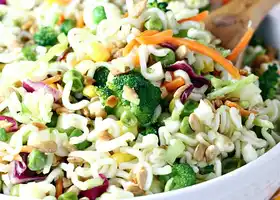 Broccoli Ramen Noodle Salad recipe