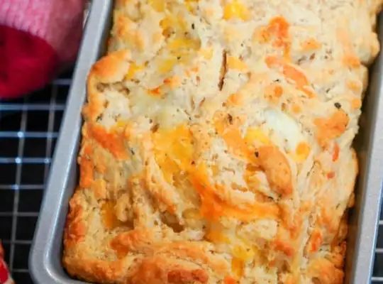 Stashcook | 3 Ingredient Beer Bread