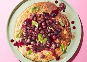 Banana & cinnamon pancakes with blueberry compote recipe
