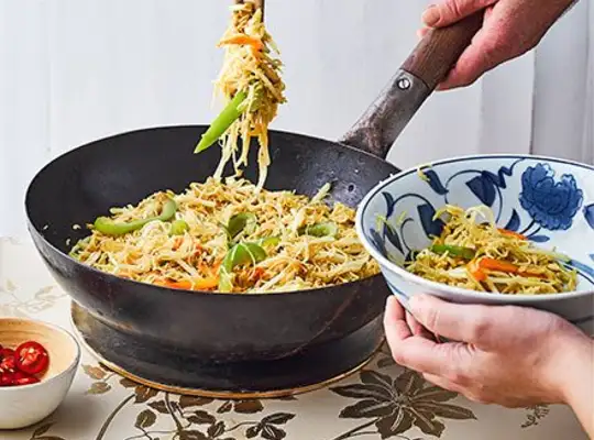 Stashcook | Easy Singapore noodles (chow mein)
