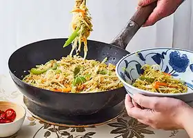 Easy Singapore noodles (chow mein) recipe